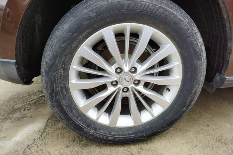 Used Zotye SR9 2017 2.0T Automatic Ultimate Road Edition Right Rear Wheel Hub