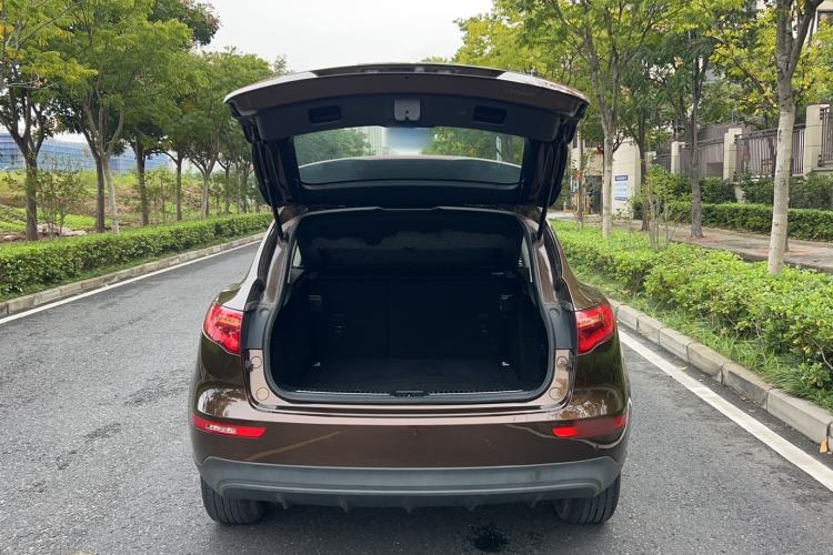 Used Zotye SR9 2017 2.0T Automatic Ultimate Road Edition Trunk