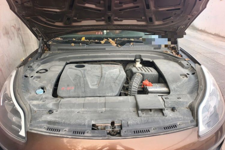 Used Zotye SR9 2017 2.0T Manual "Ultimate Heart" Edition Engine Bay