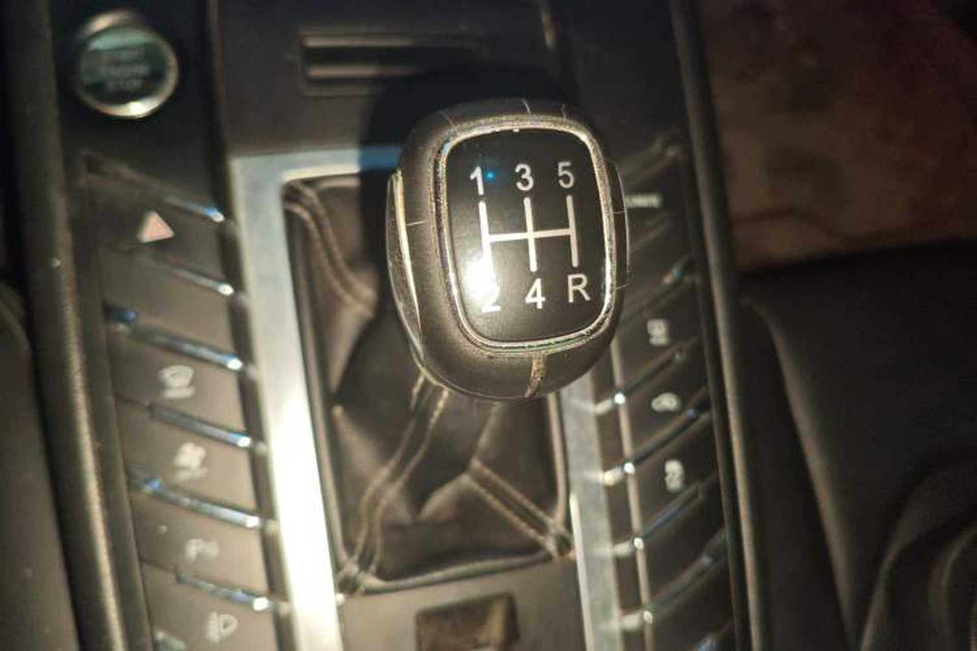 Used Zotye SR9 2017 2.0T Manual "Ultimate Heart" Edition Gear Lever