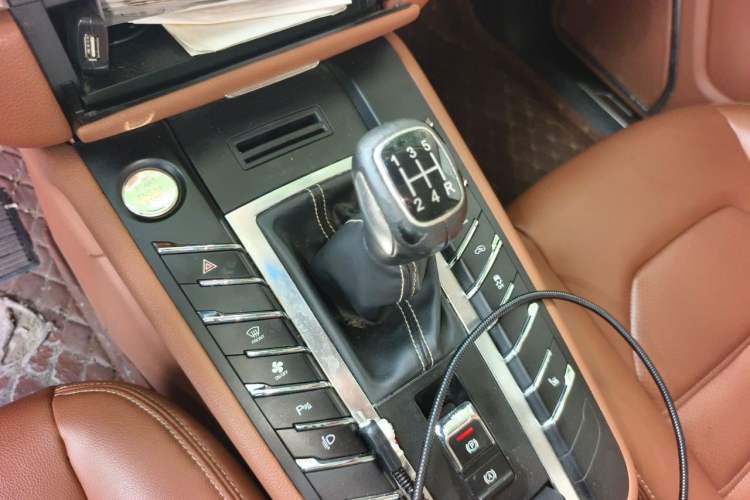 Used Zotye SR9 2017 2.0T Manual "Ultimate Heart" Edition Gear Lever