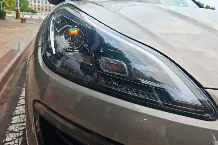 Used Zotye SR9 2017 2.0T Automatic Ultimate Edition Right Front Headlight