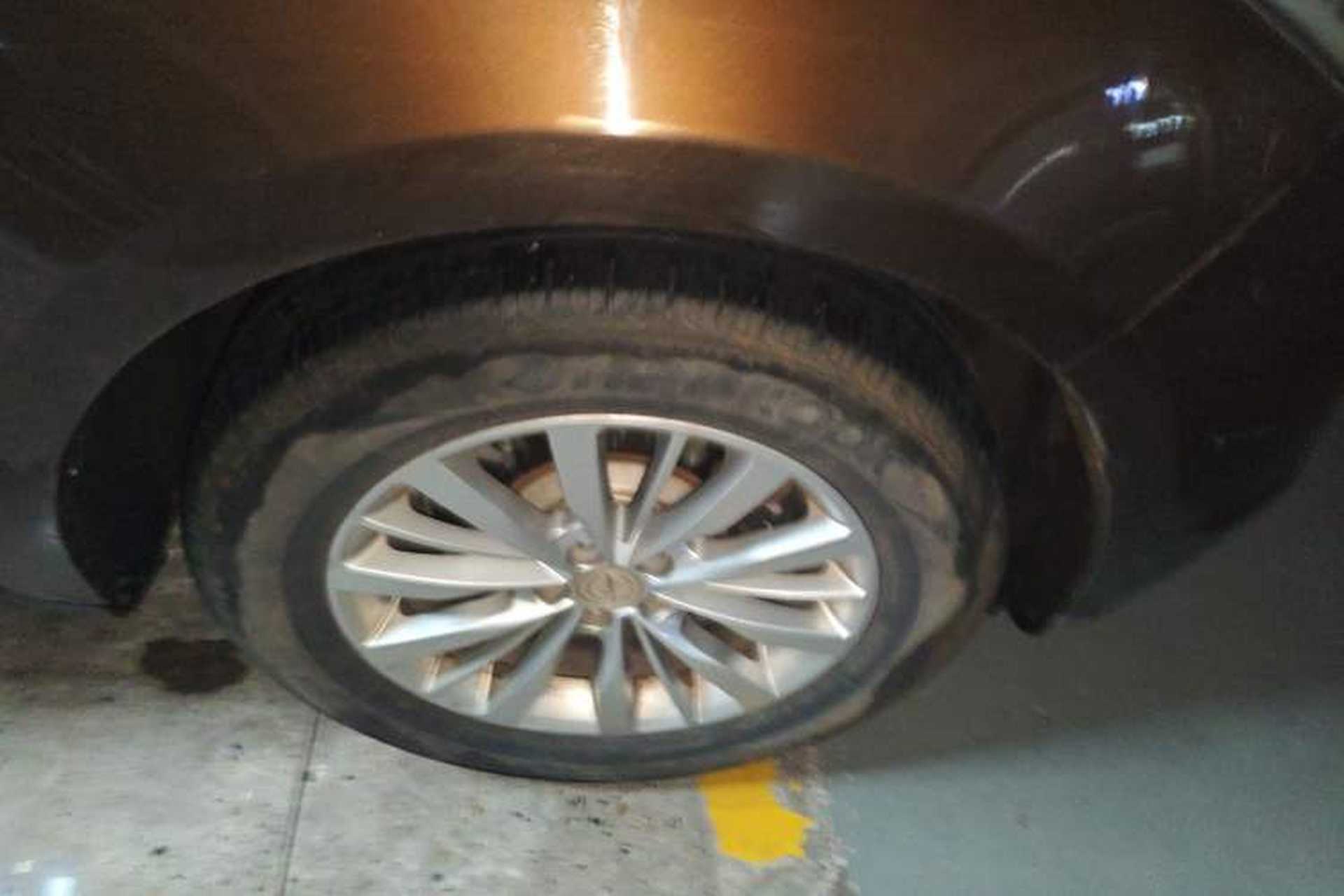 Used Zotye SR9 2017 2.0T Manual "Ultimate Heart" Edition Right Front Wheel Hub