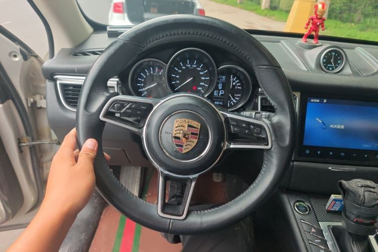 Used Zotye SR9 2017 2.0T Automatic Ultimate Edition Steering Wheel