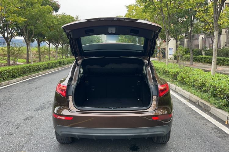 Used Zotye SR9 2017 2.0T Automatic Ultimate Road Edition Trunk