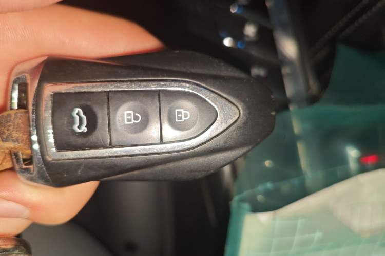Used Zotye SR9 2017 2.0T Manual "Ultimate Heart" Edition Vehicle Key