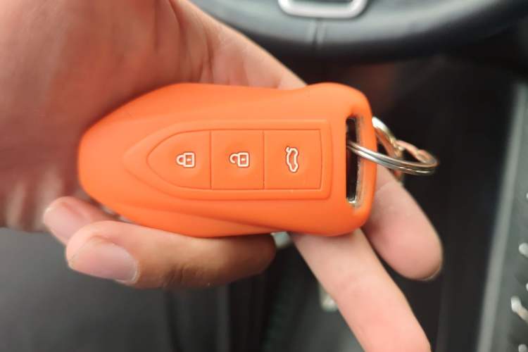 Used Zotye SR9 2017 2.0T Automatic Ultimate Edition Vehicle Key