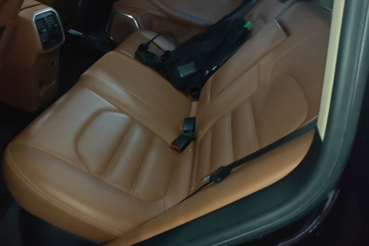 Used Zotye SR9 2017 2.0T Manual "Ultimate Heart" Edition Left Rear Seat