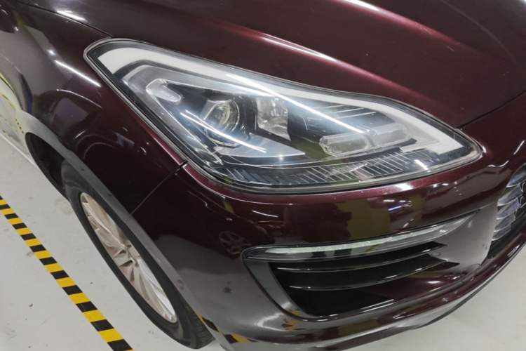 Used Zotye SR9 2017 2.0T Manual "Ultimate Heart" Edition Right Front Headlight