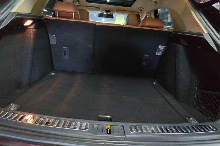 Used Zotye SR9 2017 2.0T Manual "Ultimate Heart" Edition Trunk