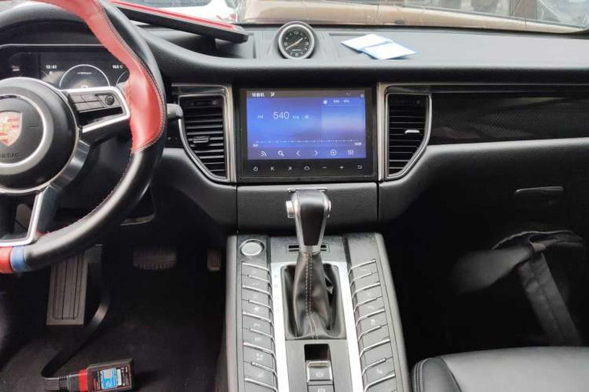Used Zotye SR9 2017 2.0T Automatic Ultimate Dream Edition Audio And AC Panel