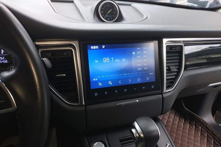 Used Zotye SR9 2017 2.0T Automatic Ultimate Edition Audio And AC Panel
