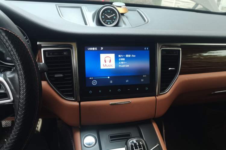 Used Zotye SR9 2017 2.0T Manual "Ultimate Heart" Edition Audio And AC Panel