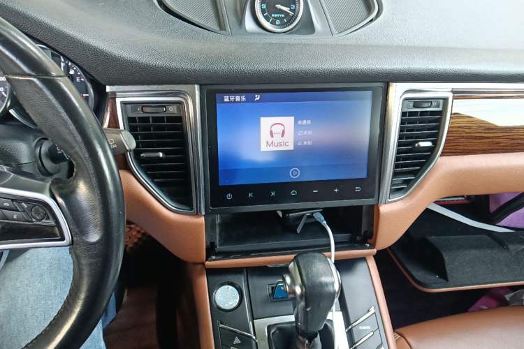 Used Zotye SR9 2017 2.0T Automatic Ultimate Edition Audio And AC Panel