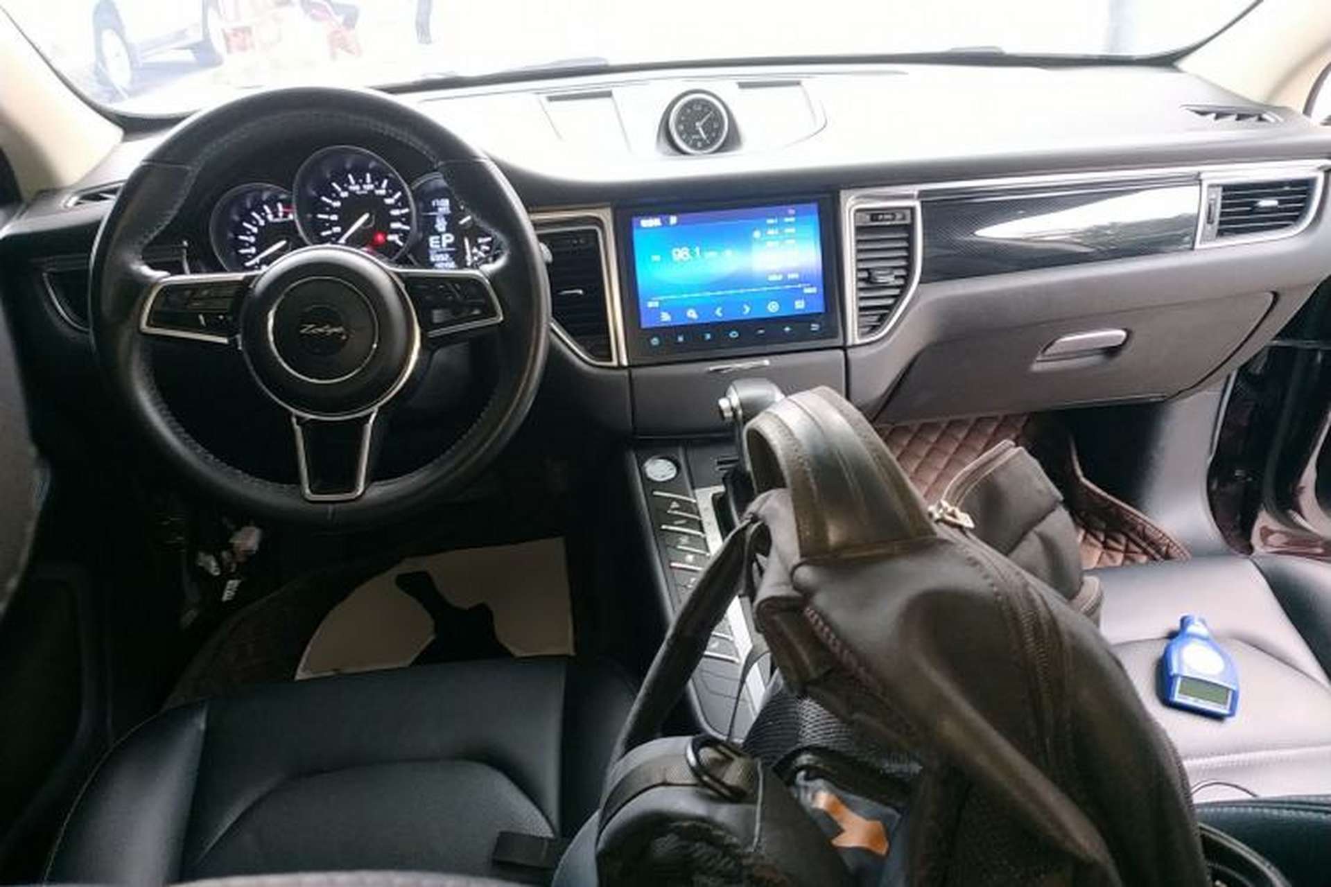 Used Zotye SR9 2017 2.0T Automatic Ultimate Edition Center Console