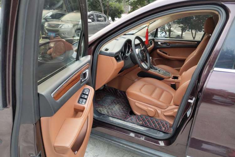 Used Zotye SR9 2017 2.0T Automatic Ultimate Road Edition Driver Seat