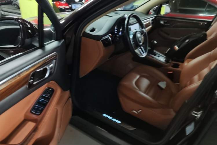 Used Zotye SR9 2017 2.0T Manual "Ultimate Heart" Edition Driver Seat