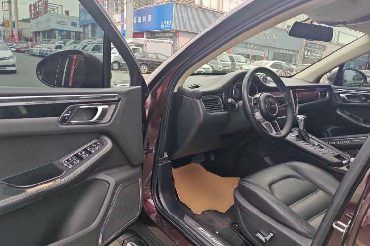 Used Zotye SR9 2017 2.0T Automatic Ultimate Edition Driver Seat