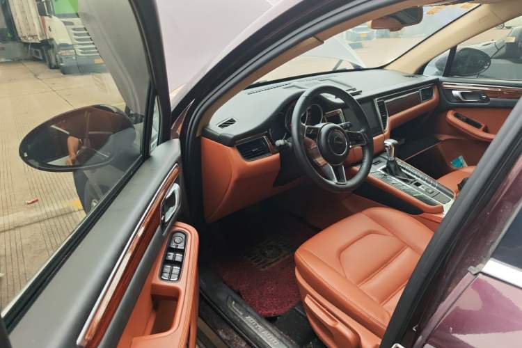 Used Zotye SR9 2017 2.0T Automatic Ultimate Light Edition Driver Seat