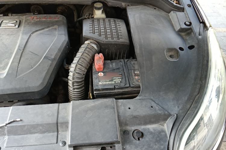 Used Zotye SR9 2017 2.0T Automatic Ultimate Edition Engine Bay Left