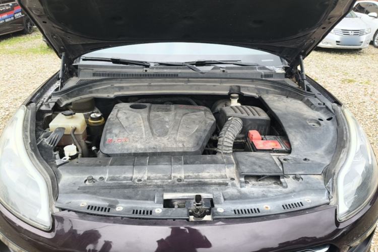 Used Zotye SR9 2017 2.0T Automatic Ultimate Light Edition Engine Bay