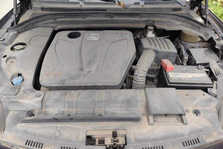 Used Zotye SR9 2017 2.0T Manual "Ultimate Light" Edition Engine Bay