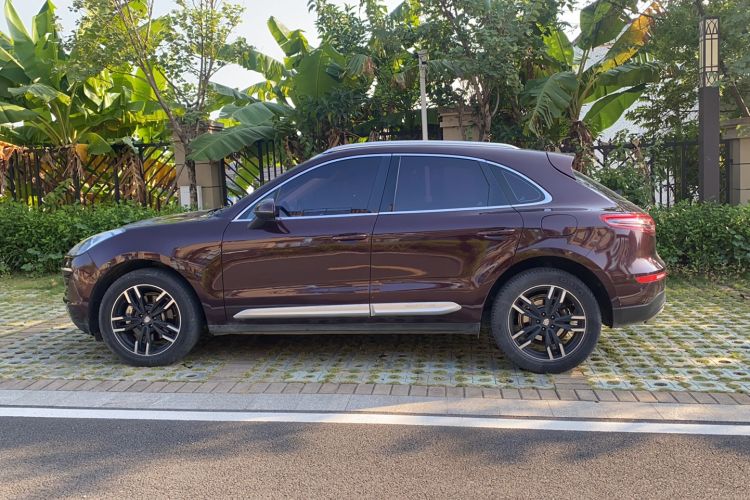 Used Zotye SR9 2017 2.0T Automatic Ultimate Dream Edition Exterior 5