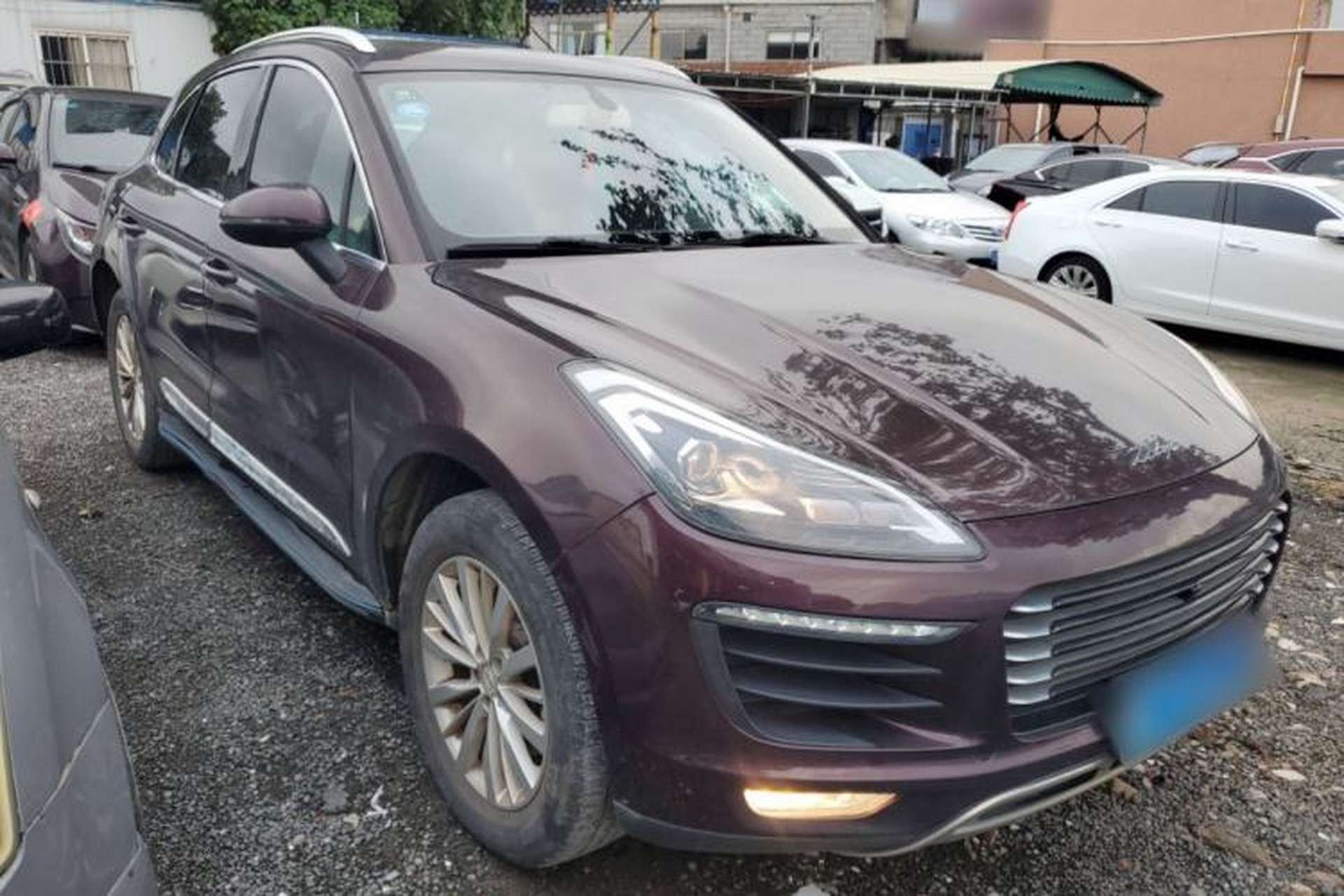 Used Zotye SR9 2017 2.0T Automatic Ultimate Road Edition Front Right 45 Deg