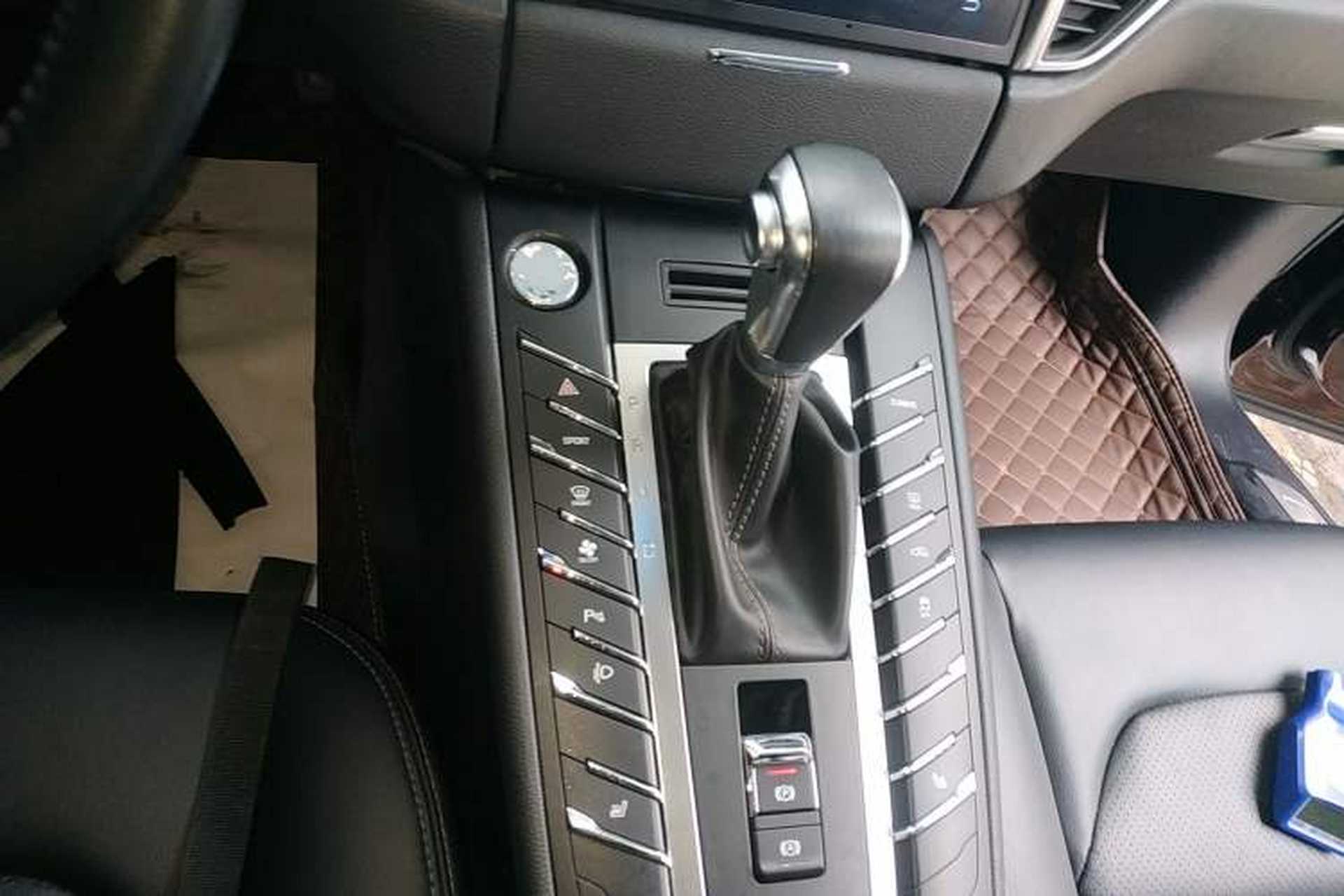 Used Zotye SR9 2017 2.0T Automatic Ultimate Edition Gear Lever