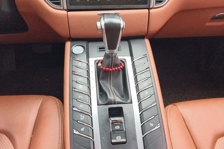 Used Zotye SR9 2017 2.0T Automatic Ultimate Dream Edition Gear Lever