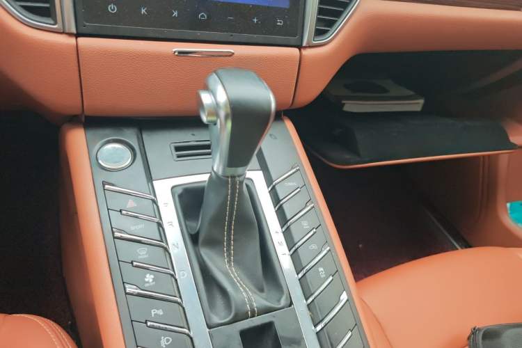 Used Zotye SR9 2017 2.0T Automatic Ultimate Light Edition Gear Lever