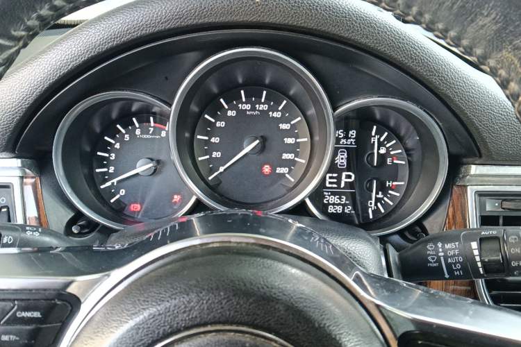 Used Zotye SR9 2017 2.0T Automatic Ultimate Edition Instrument Cluster