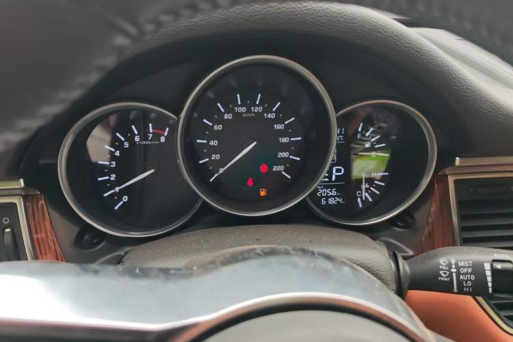 Used Zotye SR9 2017 2.0T Automatic Ultimate Light Edition Instrument Cluster