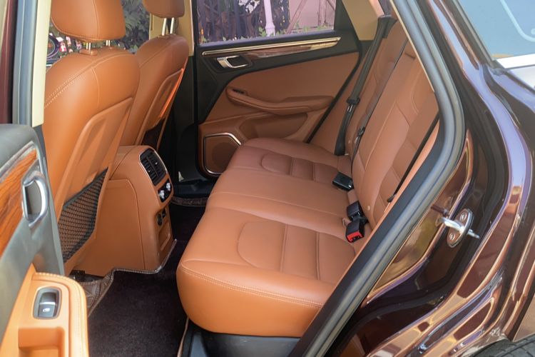 Used Zotye SR9 2017 2.0T Automatic Ultimate Dream Edition Interior 1