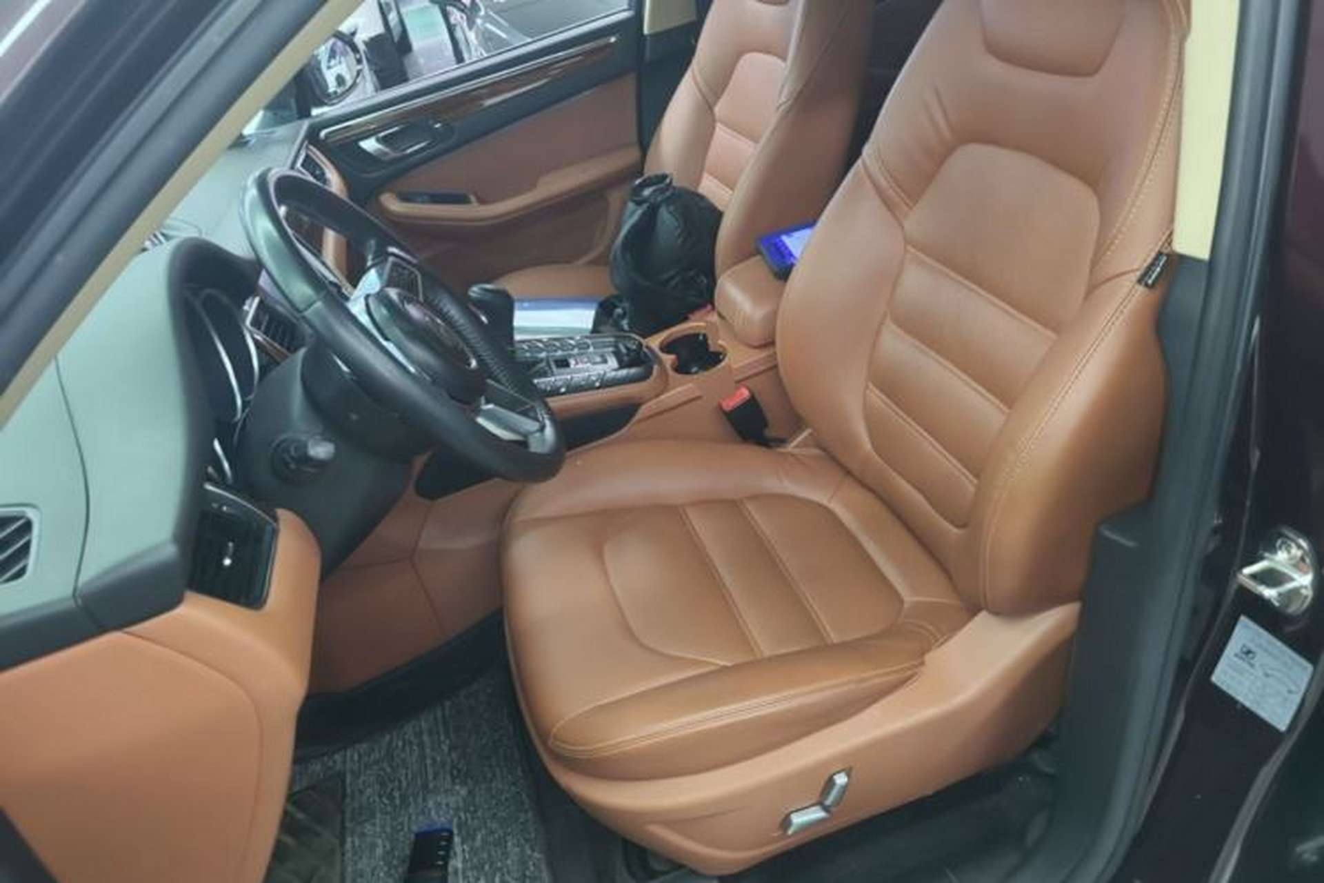 Used Zotye SR9 2017 2.0T Manual "Ultimate Heart" Edition Left Front Seat