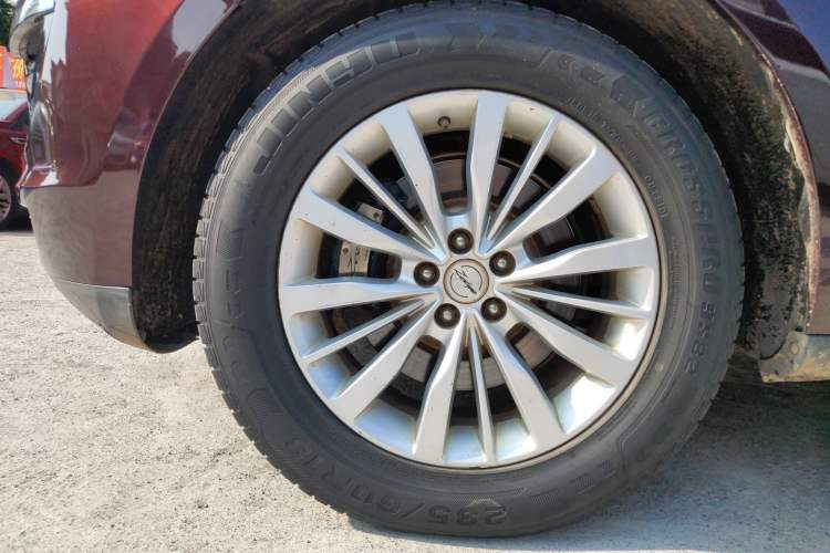 Used Zotye SR9 2017 2.0T Automatic Ultimate Edition Left Front Wheel Hub