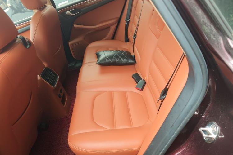 Used Zotye SR9 2017 2.0T Automatic Ultimate Light Edition Left Rear Seat