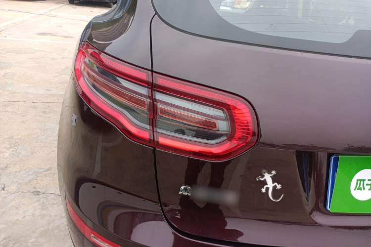 Used Zotye SR9 2017 2.0T Automatic Ultimate Edition Left Rear Taillight
