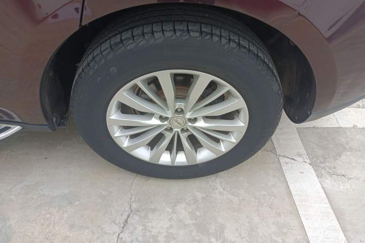 Used Zotye SR9 2017 2.0T Automatic Ultimate Edition Left Rear Wheel Hub