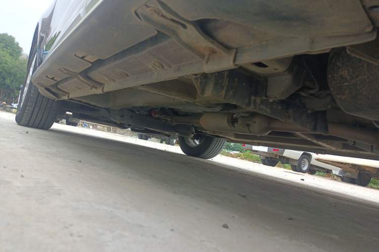 Used Zotye SR9 2017 2.0T Automatic Ultimate Edition Left Side Sill
