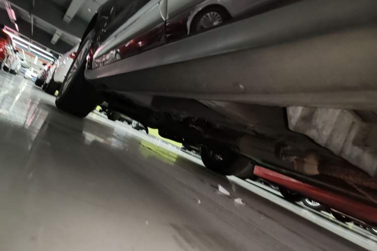 Used Zotye SR9 2017 2.0T Manual "Ultimate Heart" Edition Left Side Sill