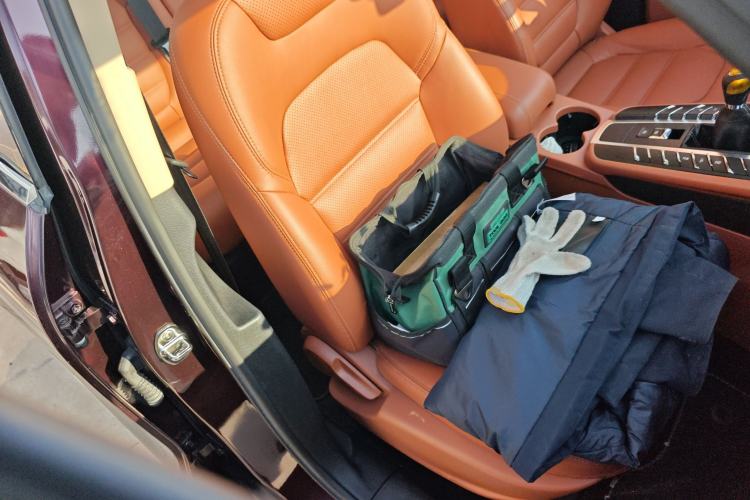 Used Zotye SR9 2017 2.0T Manual "Ultimate Light" Edition Right Front Seat