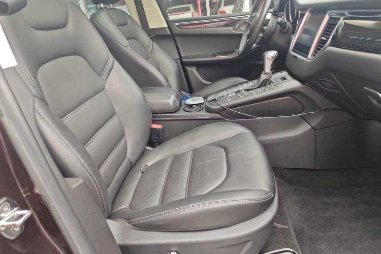 Used Zotye SR9 2017 2.0T Automatic Ultimate Edition Right Front Seat
