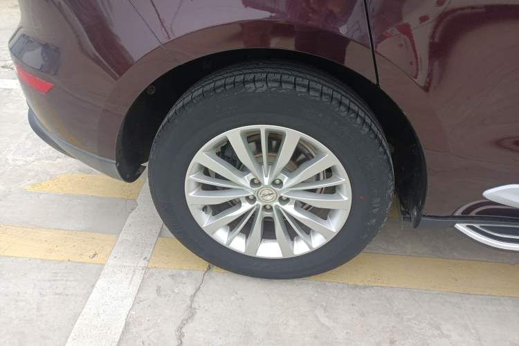 Used Zotye SR9 2017 2.0T Automatic Ultimate Edition Right Rear Wheel Hub