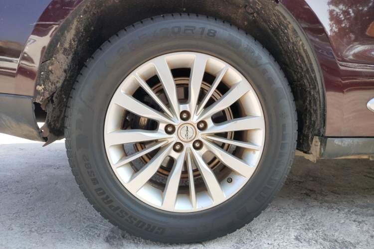 Used Zotye SR9 2017 2.0T Automatic Ultimate Edition Right Rear Wheel Hub