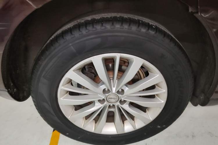 Used Zotye SR9 2017 2.0T Manual "Ultimate Heart" Edition Right Rear Wheel Hub