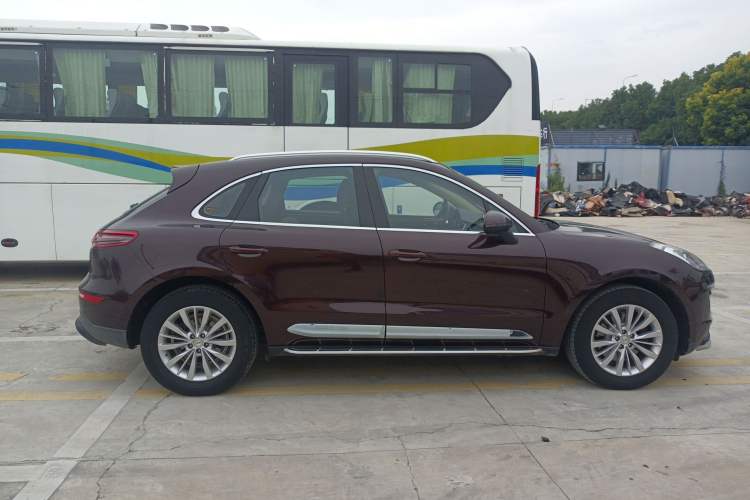 Used Zotye SR9 2017 2.0T Automatic Ultimate Edition Right Side