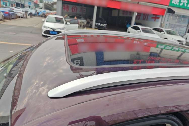 Used Zotye SR9 2017 2.0T Automatic Ultimate Edition Roof