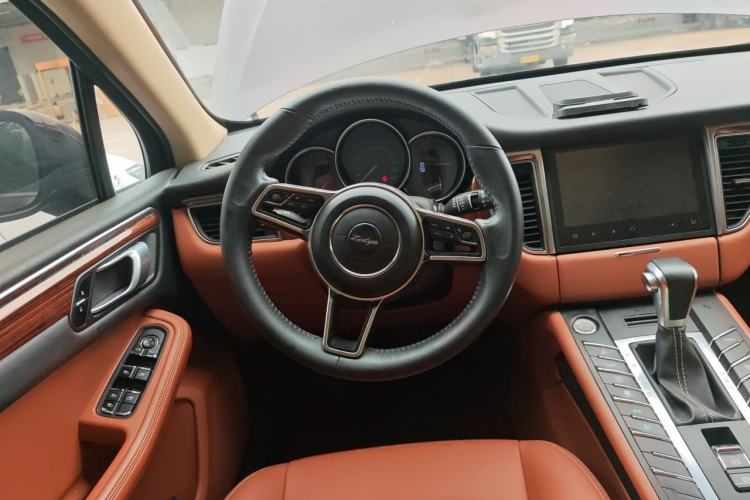 Used Zotye SR9 2017 2.0T Automatic Ultimate Light Edition Steering Wheel