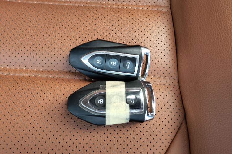 Used Zotye SR9 2017 2.0T Automatic Ultimate Road Edition Vehicle Key